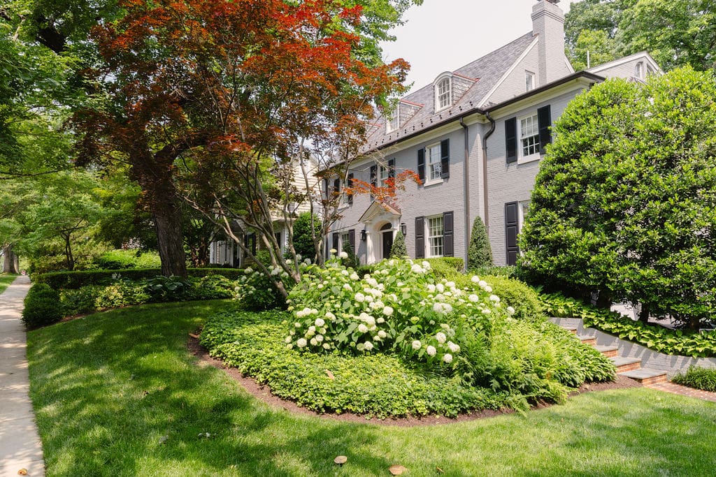 Front yard landscape design in DMV